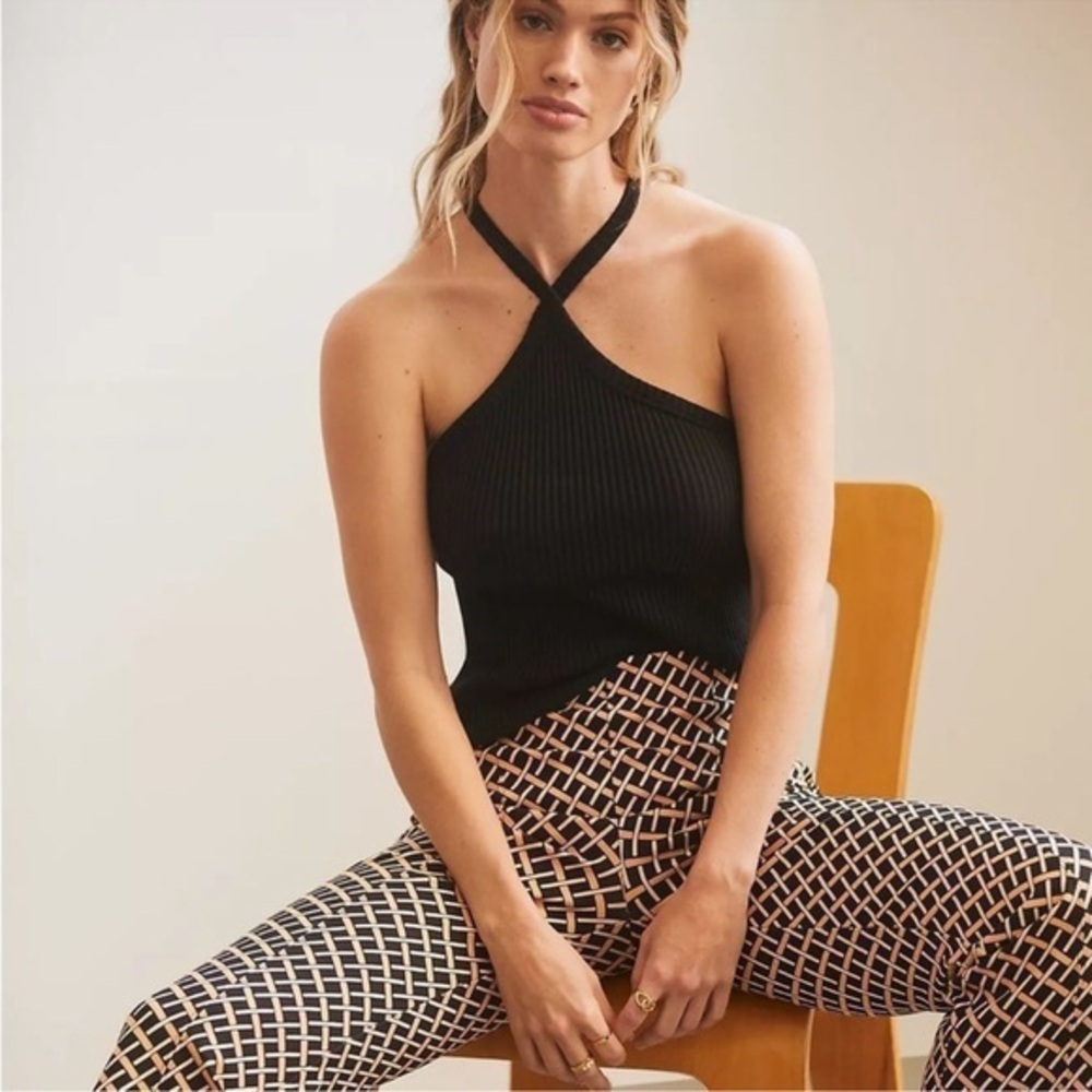 t.la Anthropologie halter neck ribbed tank black size xtra large perfect basic